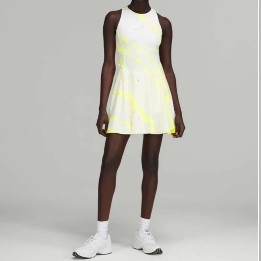 ❤️ SOLD Lululemon Court Crush Dress - Cross Court Wash Electric Lemon Size 8 - Picture 2 of 9